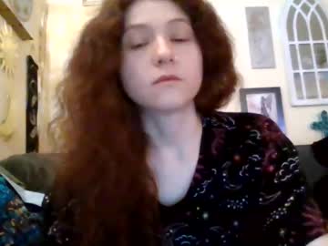 queencrimsonlvx